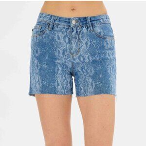Judy Blue MIDRISE DENIM SNAKE PRINT cut off SHORTS